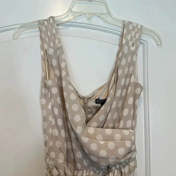 Express Polka Dot Faux Wrap Dress White Beige Tan Casual Party Work Sz 2 - Picture 5 of 8